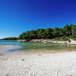 Vacation Between The Waters 度假居 Pakoštane
