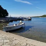 Vacation Between The Waters 度假居