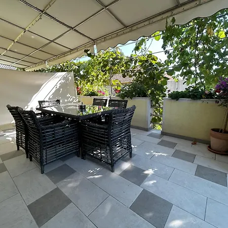 Vacation Between The Waters Дом отдыха *