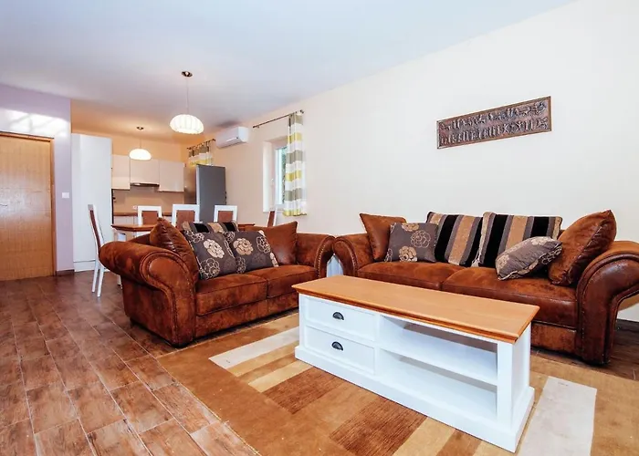 Vacation Between The Waters Пакоштане