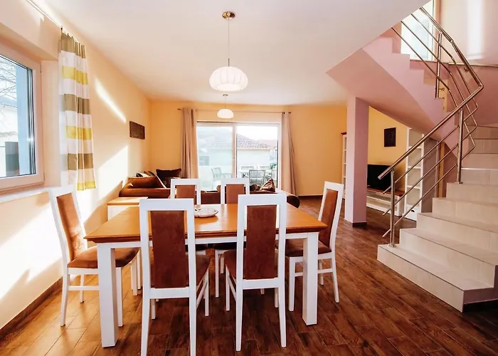 Дом отдыха Vacation Between The Waters *