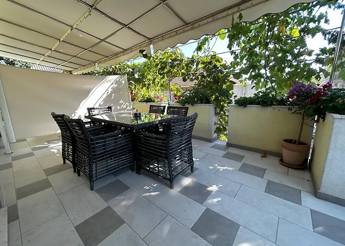 Vacation Between The Waters Дом отдыха *