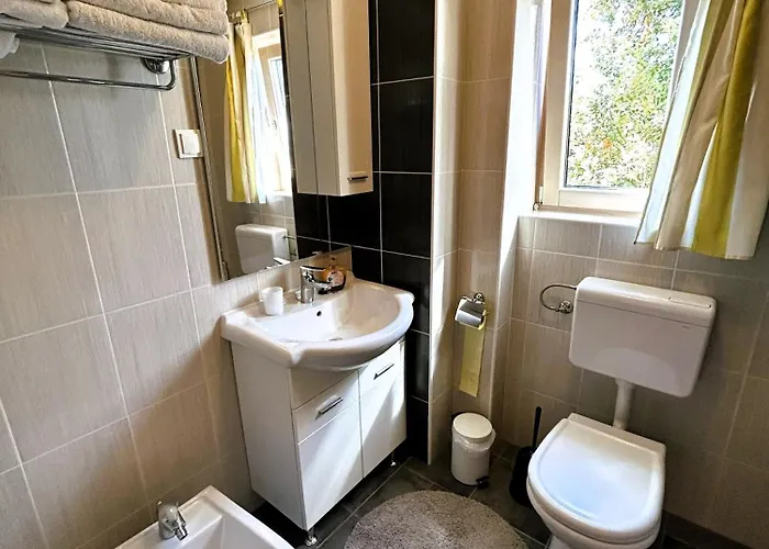 Vacation Between The Waters