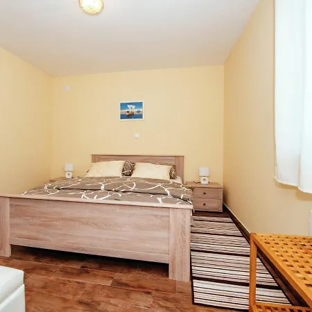 Vacation Between The Waters Pakoštane