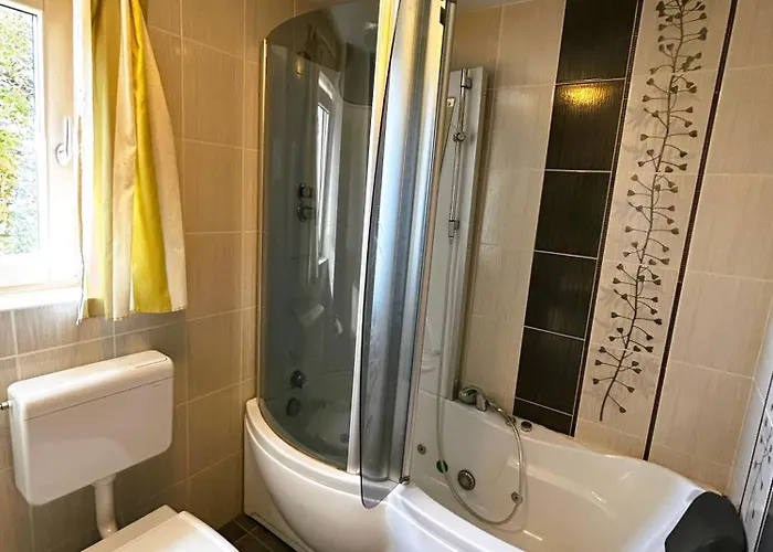 Vacation Between The Waters * 파코스탄