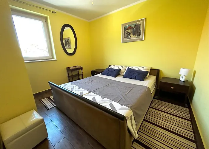 Vacation Between The Waters